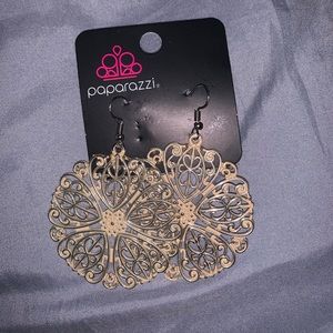 Paparazzi earrings